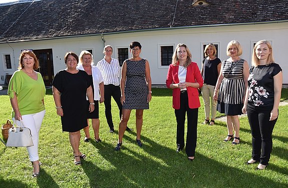 BM Susanne Raab zu Besuch in Hollabrunn BM Susanne Raab zu Besuch in Hollabrunn